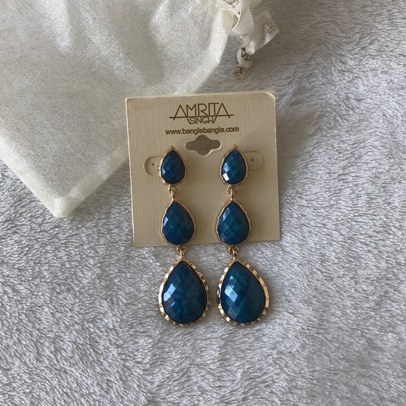 Amrita Singh earrings - Picture 2 of 6